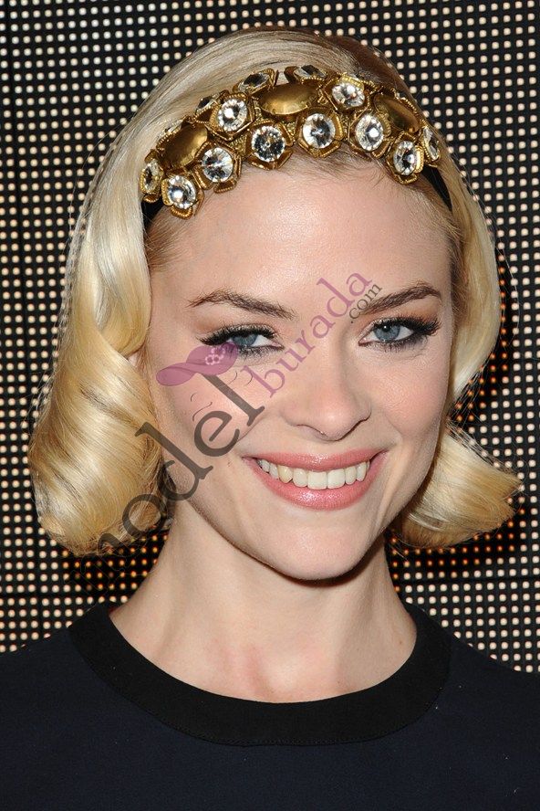 Aksesuarlı Saç Modelleri (26)